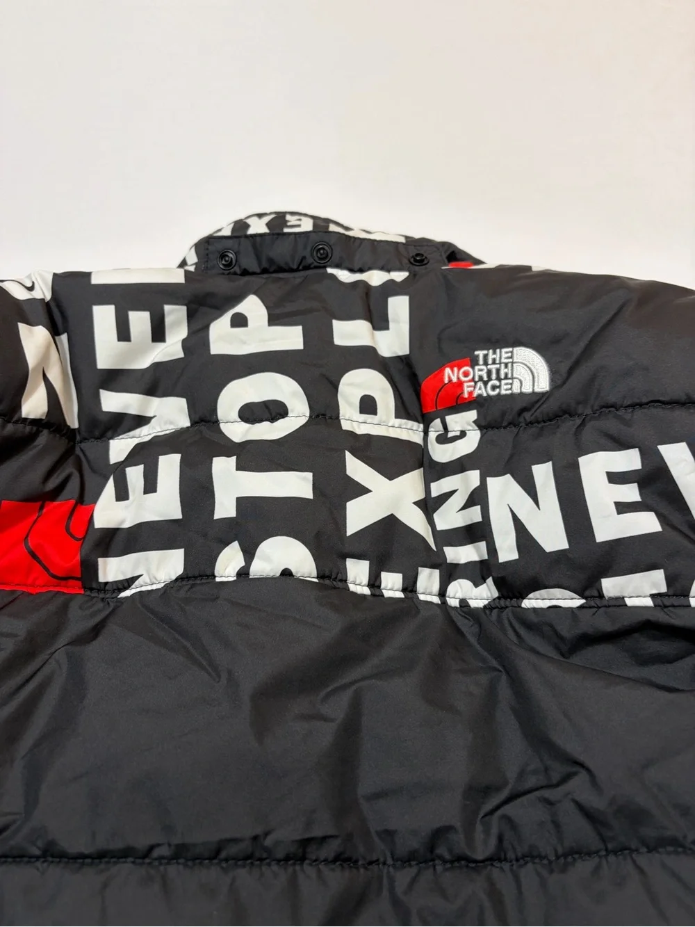 The North Face Youth L Reversible Puffer Jacket Coat Sherpa Black Red White